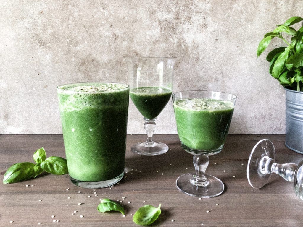 Grön godmorgon-smoothie – Food Pharmacy | Recept | Grön smoothie, Smoothie,  Nyttiga smoothierecept