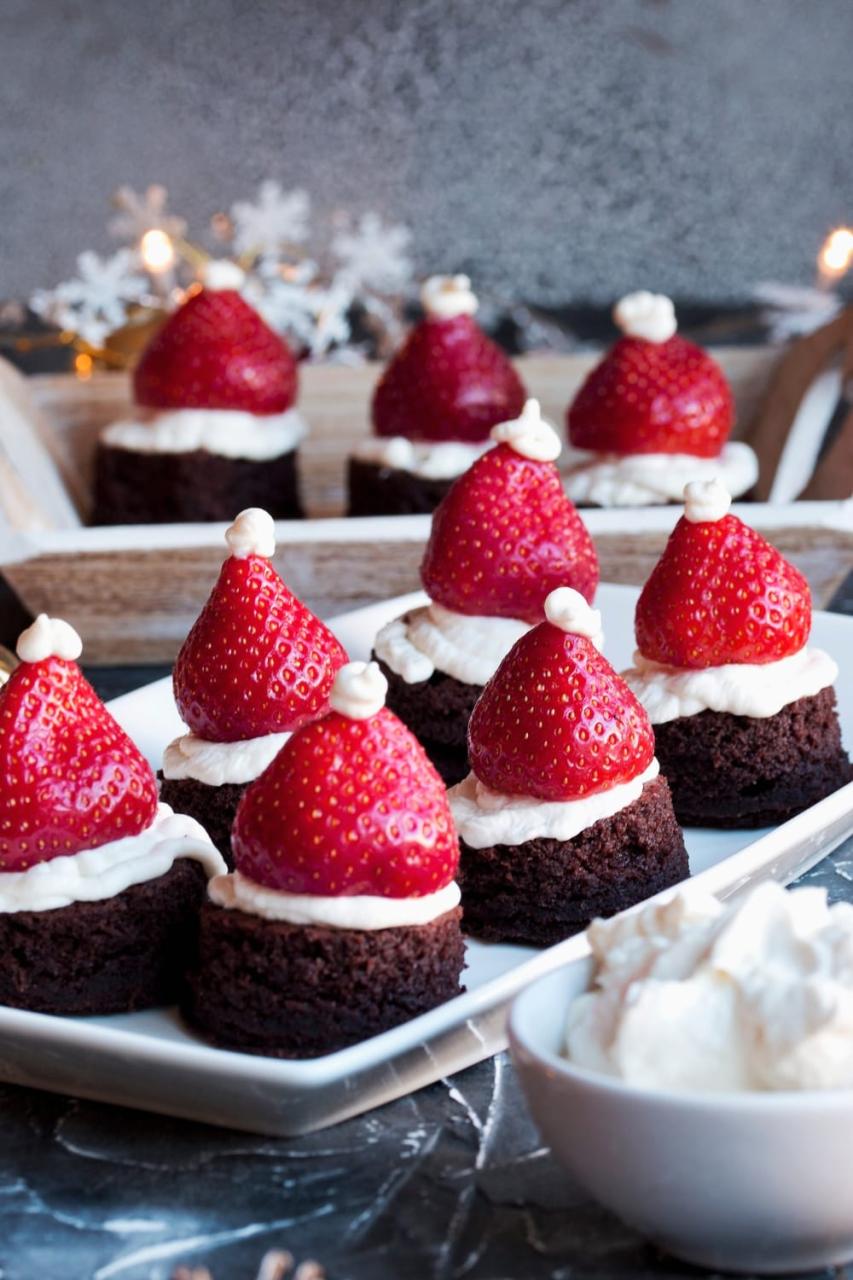 25 Easy No-Bake Christmas Desserts & Treats - Insanely Good