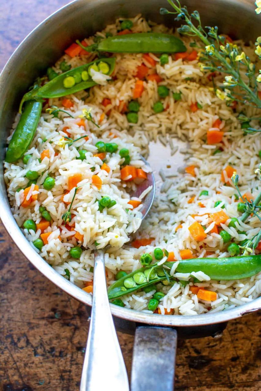 Arroz Blanco {Mexican White Rice with Vegetables} - ¡HOLA! JALAPEÑO