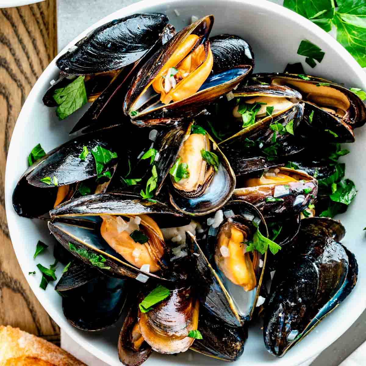 Simple Steamed Mussels with Garlic - Healthy Seasonal Recipes