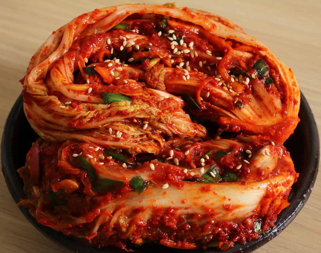 Traditional napa cabbage kimchi (Tongbaechu-kimchi: 통배추김치) recipe by  Maangchi