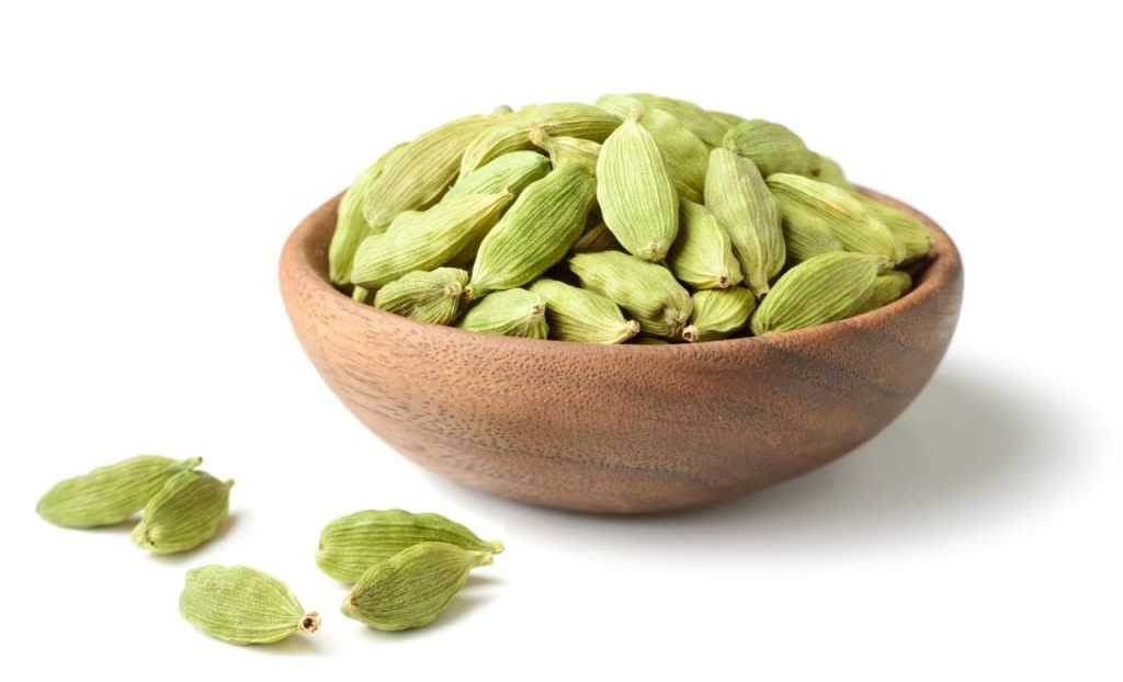 Cardamom – The Aromatic Spice Full of Health Benefits - BERRYGANICS