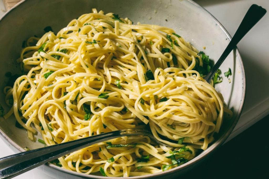 Does pasta have a place in a weight-loss diet? - Chicago Sun-Times